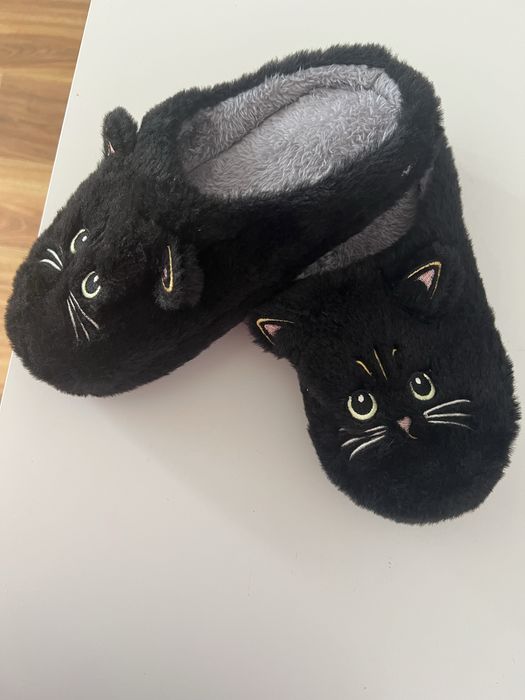 Kapcie nowe rozmiar 37