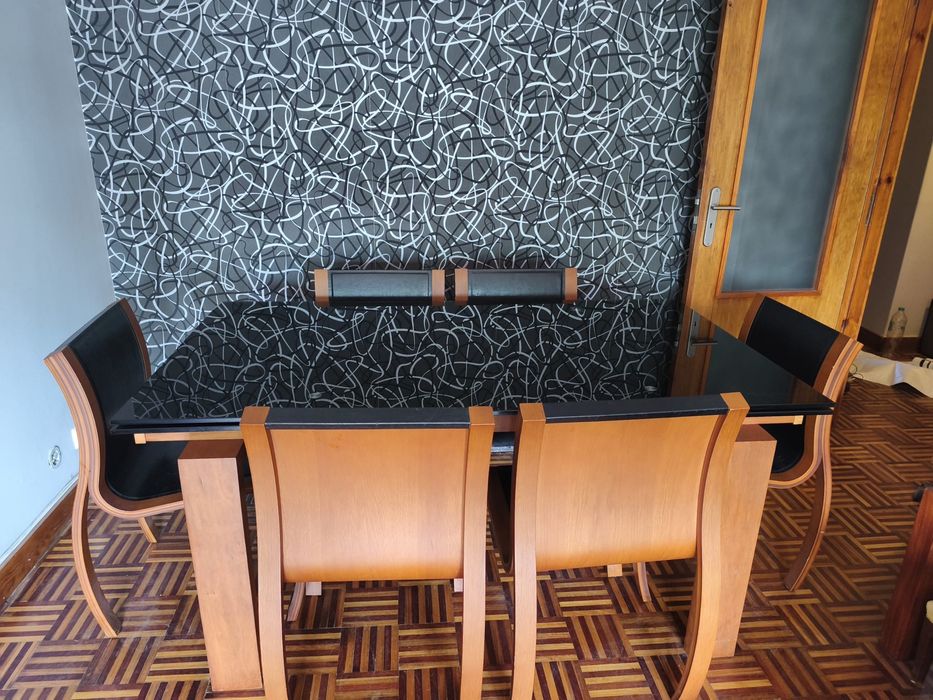 Mesa de jantar extensível em vidro + 6 cadeiras