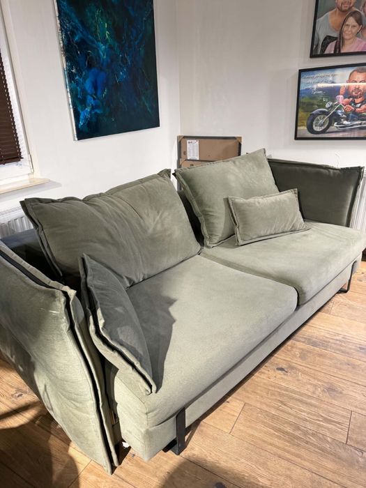 Kanapa/sofa z funkcją spania i schowkiem – stan idealny – Toruń