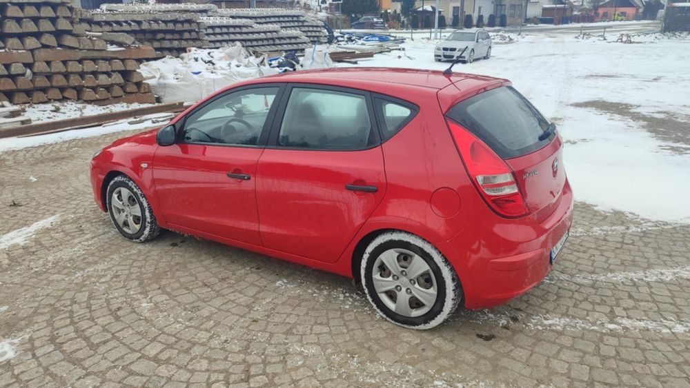 hundai i30 1.4 benzyna !!