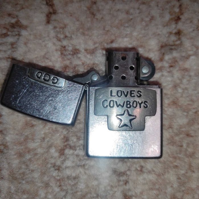 Запальничка Zippo God loves cowboys