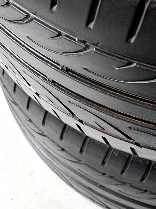 Pneus Hankook Ventus V12 Evo2 - 235/35/19 - Excelentes