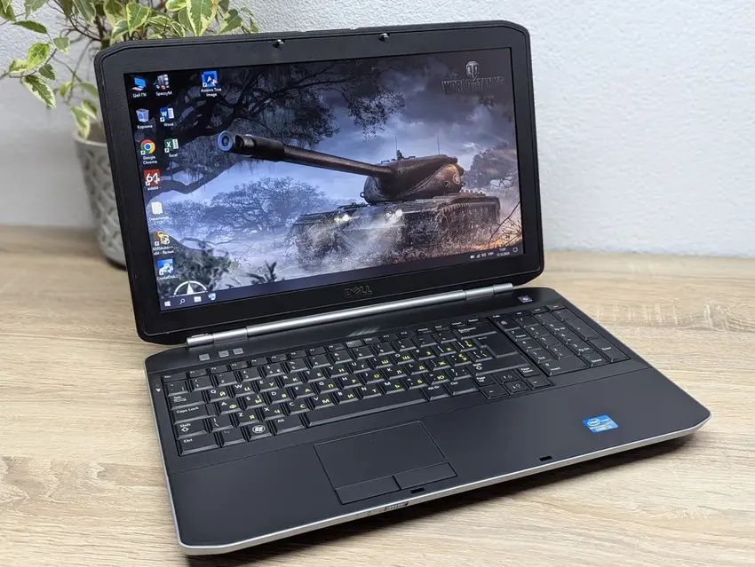 Ноутбук Dell latitude E5520