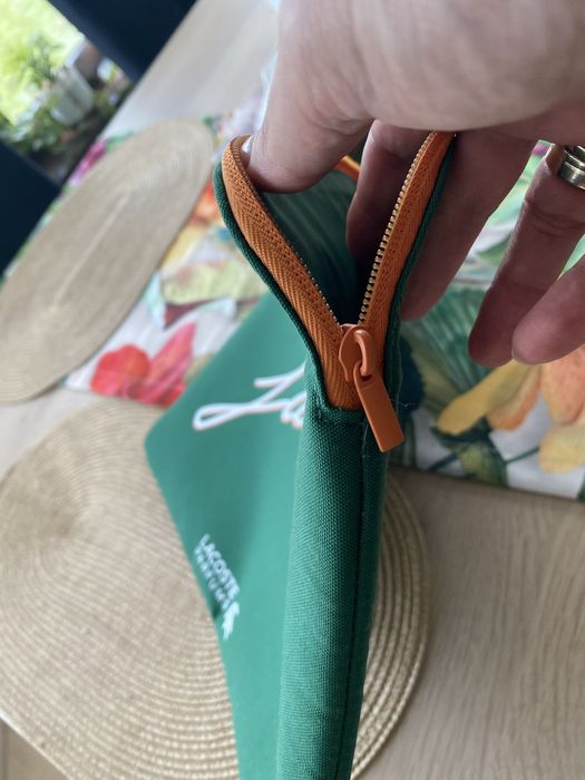 Lacoste etui na laptopa