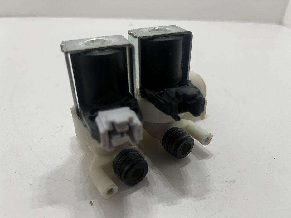 Elektrozawór pralki Ariston Indesit Whirpool C-032/15-A04