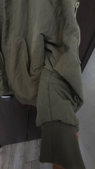 Куртка-бомбер ZARA хаки, оверсайз
