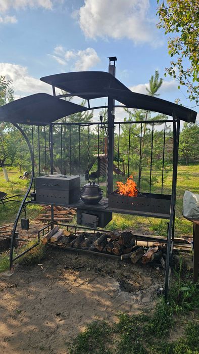 Оренда вілли біля лісу! Басейн/Баня/Чан/Генератор/Піч. GreenHillsVilla