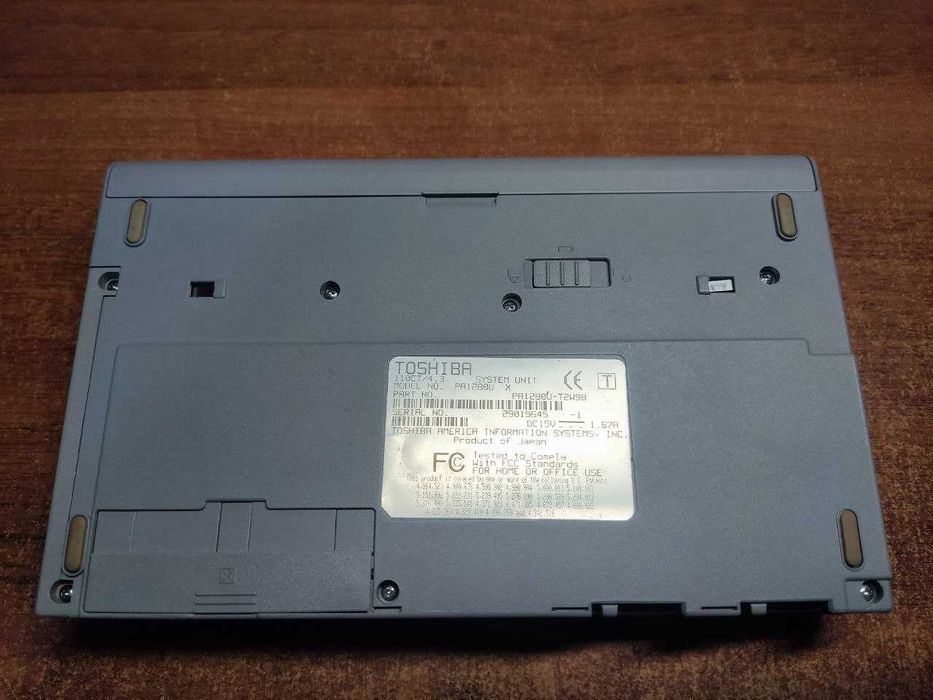 Toshiba Libretto 110CT 1998 року Windows 98