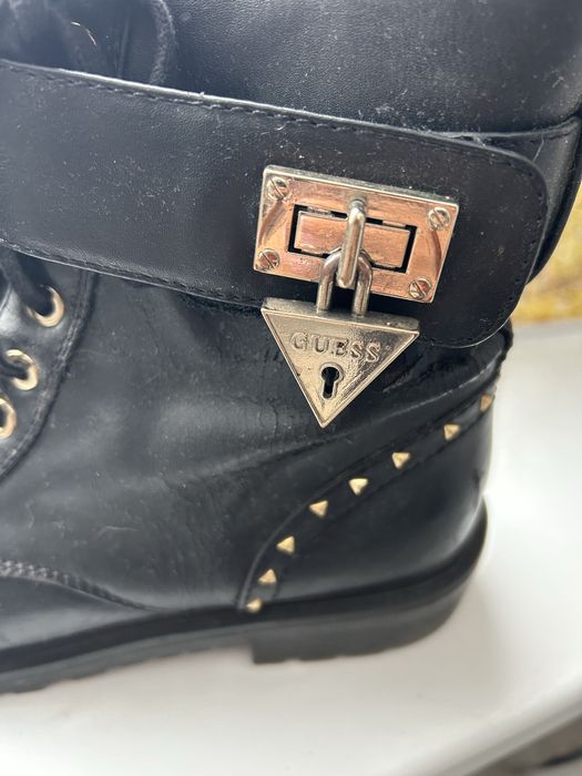 Uzywane buty Guess