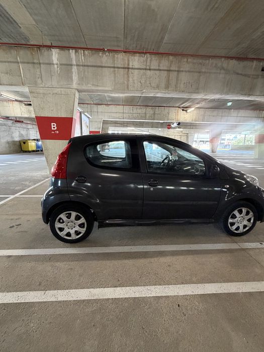 Peugeot 107 em bom estado de mecanica