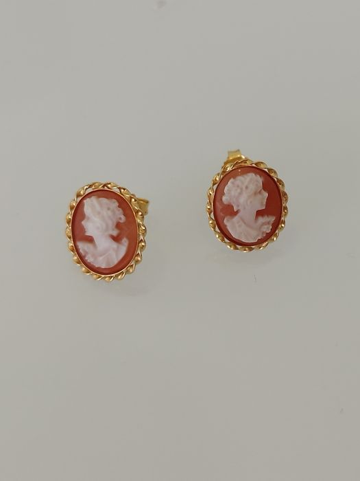 Brincos em ouro de 19,2kt