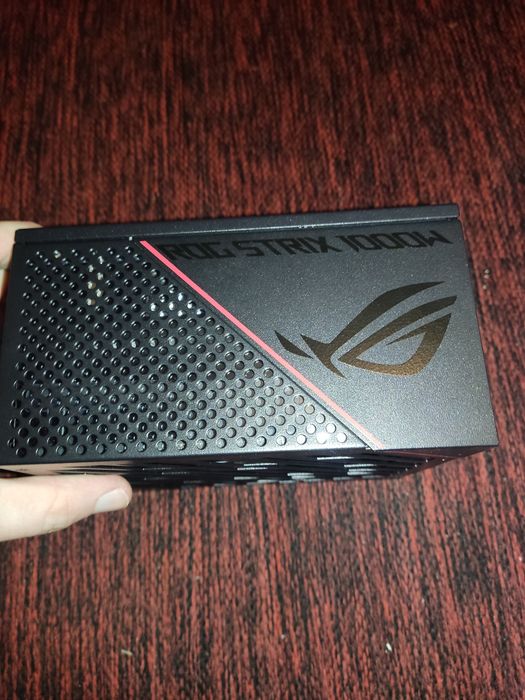 Блок живлення asus rog strix 1000w 80+ gold