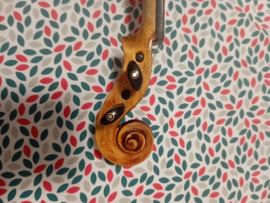 Violino 4 por 4 marca Oficina dos violinos