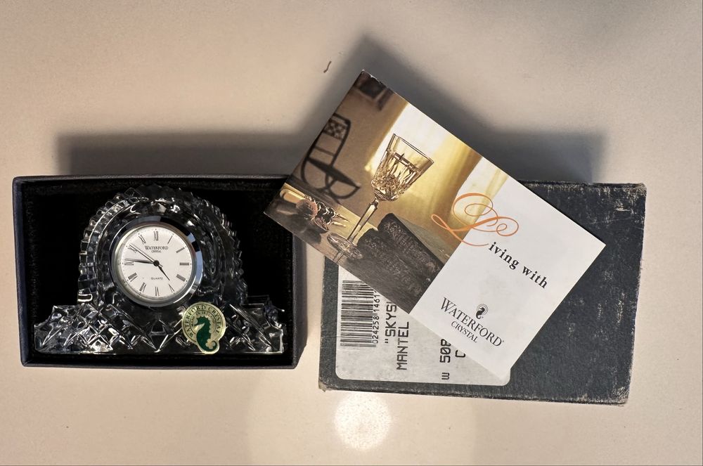 Relogio de cristal ainda na caixa