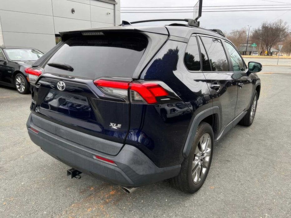 Toyota RAV4      2020