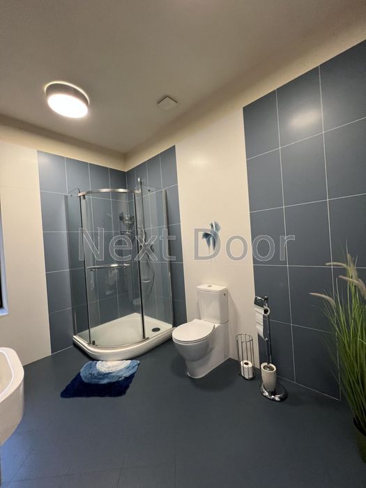 Здам будинок на дамбі київського моря