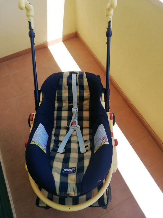Carrinho com ovo para bebé da Chicco