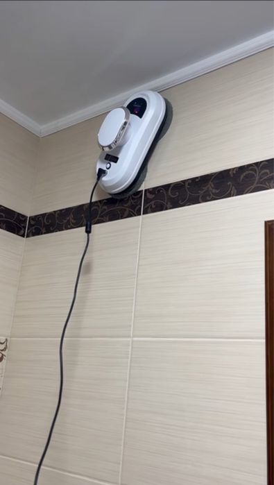 Оренда (прокат) робота для миття вікон,  мийщик вікон 300 грн