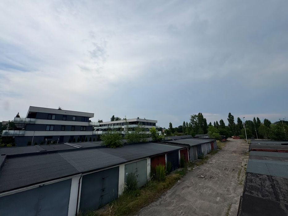 Sprzedam garaz murowany Chorzow Janasa Prąd Kanał Bezczynszowy KW - Więcej