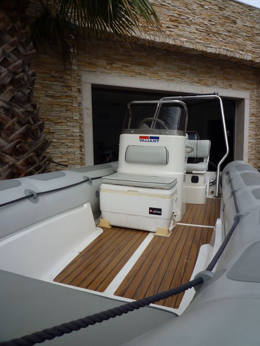 Semi-rigido Valliant 520