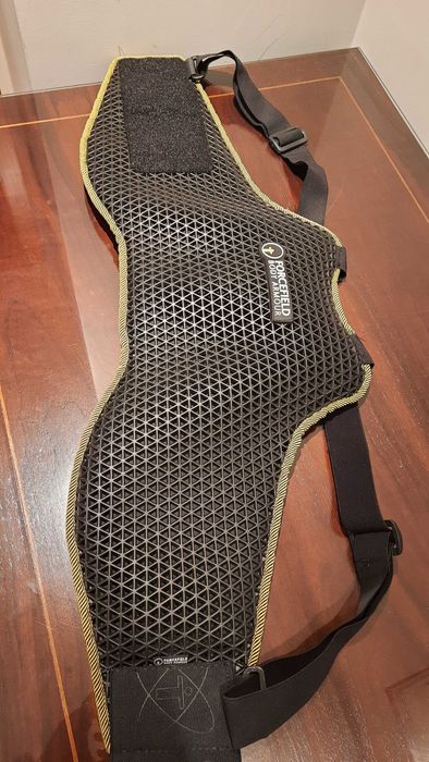 Protetor torácico Forcefield V2 (motas)