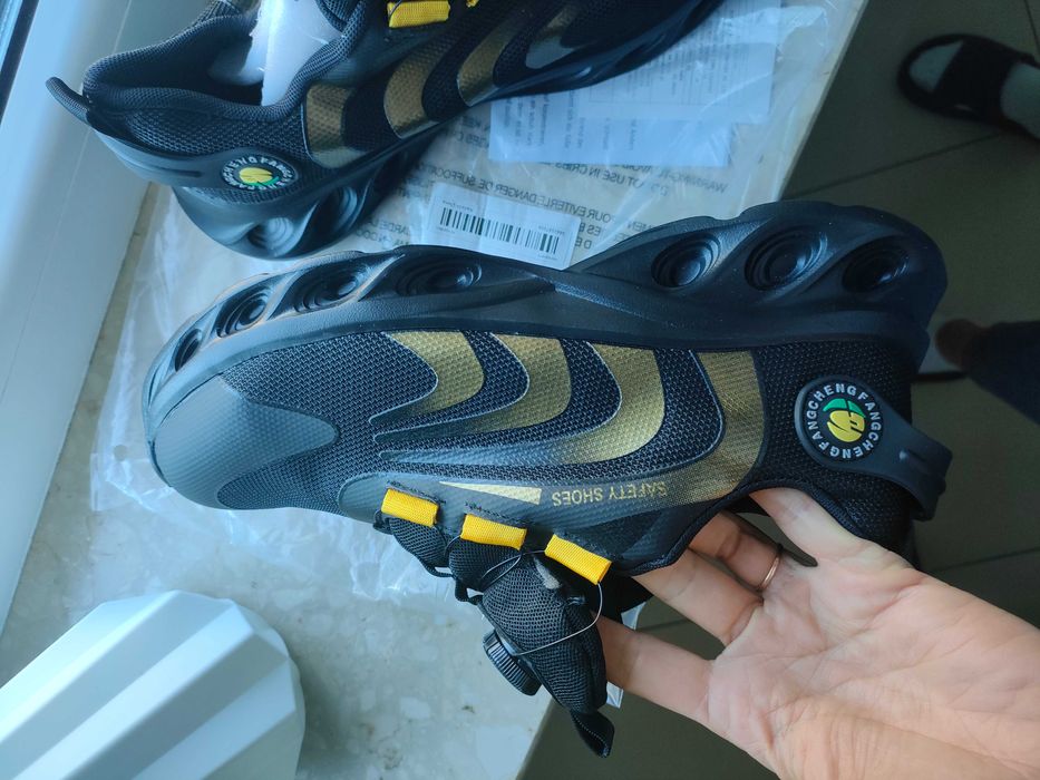 Obuwie robocze            .