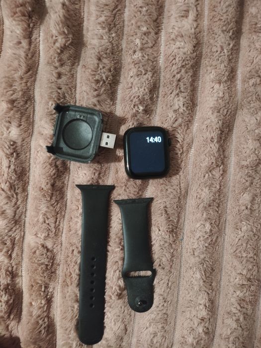 Продам часы для телефона