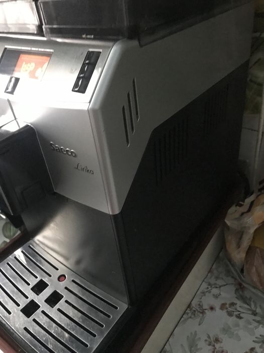 Кавоварка Saeco Lirika