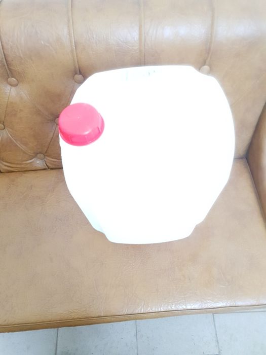 Продам каністри 20л.