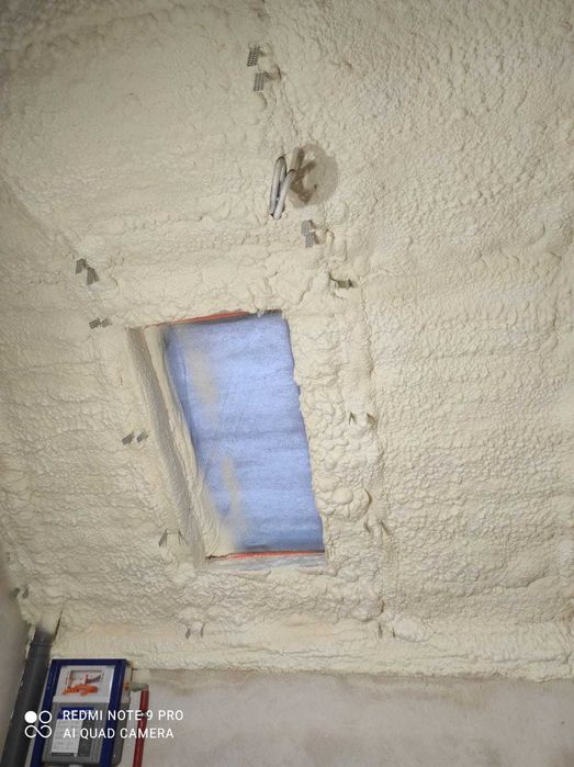 Ocieplanie piana Pur ,Pianowanie poddaszy ,ocieplanie poddasza pianka