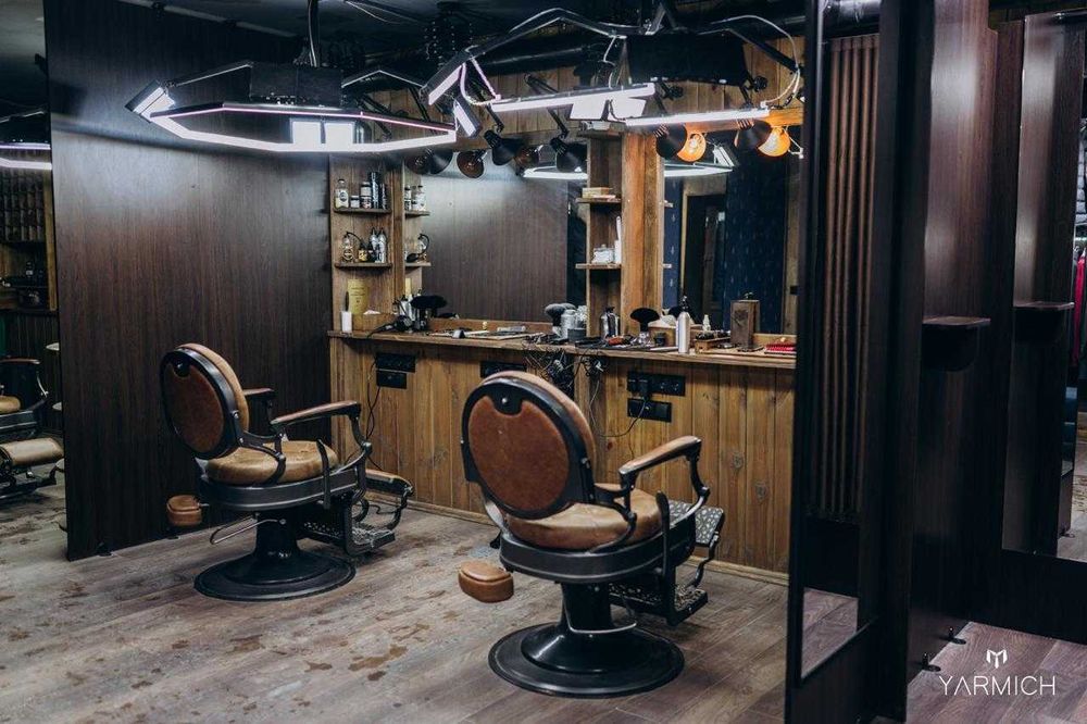 Вінтажне барберське крісло