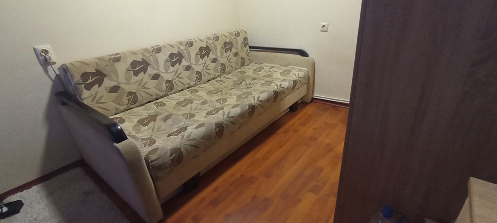 Диван-книжка євро + 3 подушки