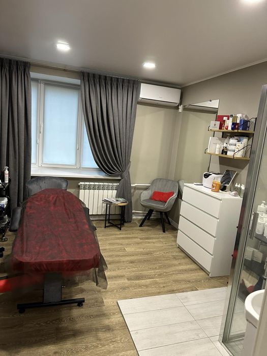 Оренда кабінета на соцмісті з душовою кабінкою, аренда кабинета