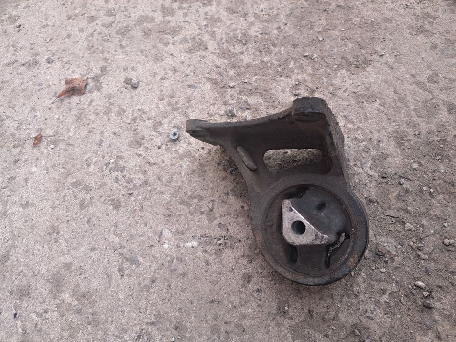 Подушка опора двигуна права Jeep GRAND CHEROKEE WJ WG EXA 3.1