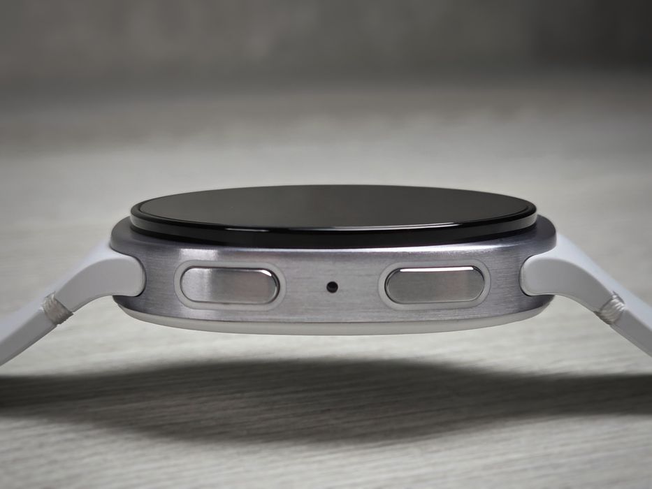 Смарт-годинник Samsung Galaxy Watch8 40mm LTE Silver (SM-L325U)