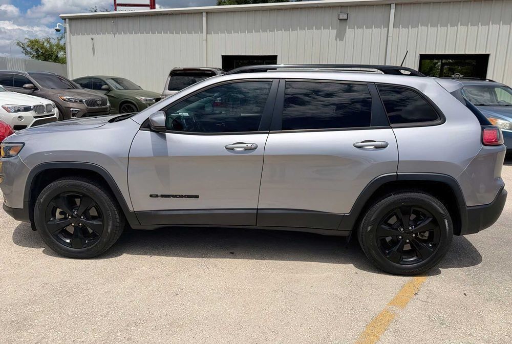 Jeep Cherokee Latitude Plus 4x4      2021