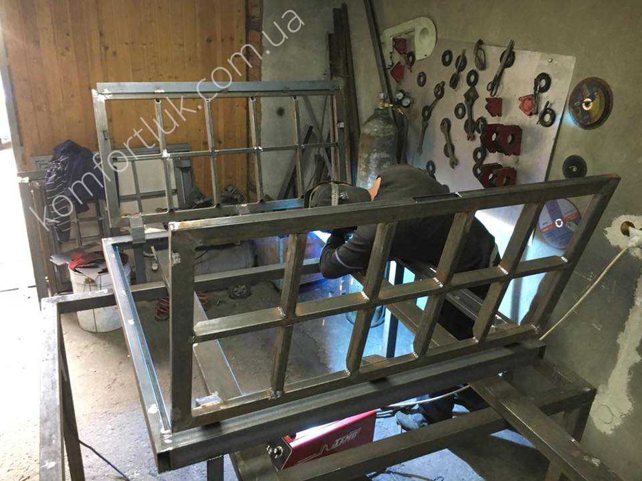 Напольный канализационный ревизионный люк скрытого монтажа в подвал