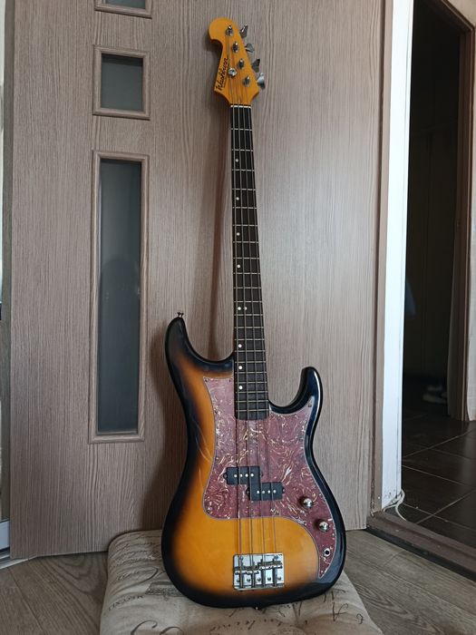 Продам бас-гитару Washburn SB1PTS