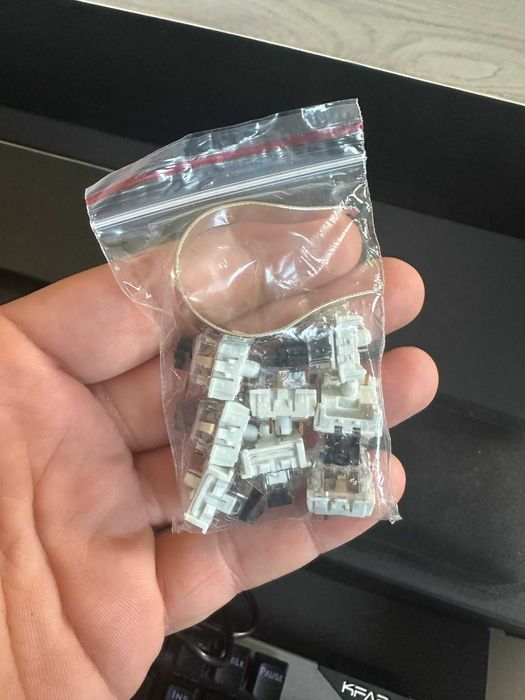 Klawiatura MECHANICZNA KFA2 Stealth Podświetlana RGB