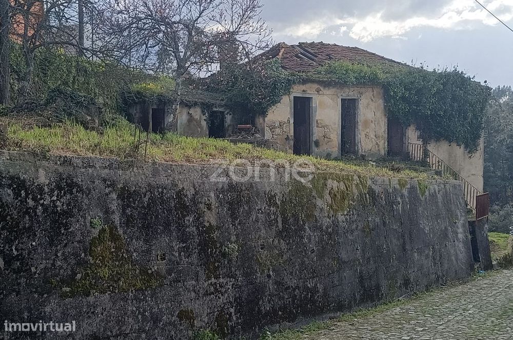 Moradia T4 com terreno de 1.450 m2, Oliveira de Azeméis