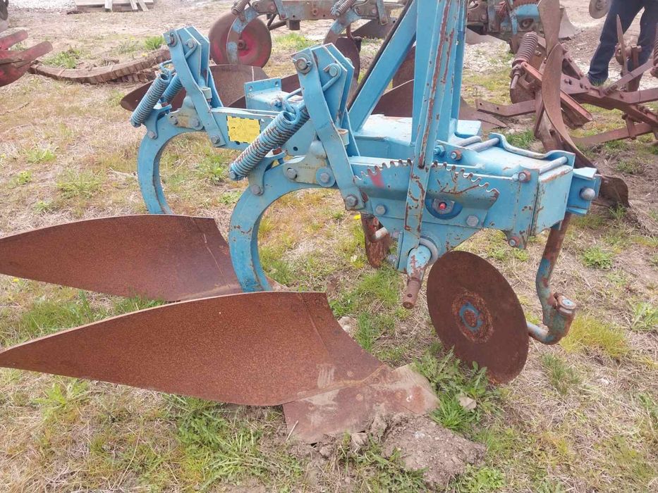 Продати плуг Fiskars