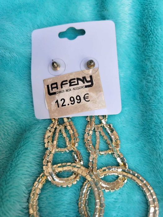 długie kolczyki z cyrkoniami