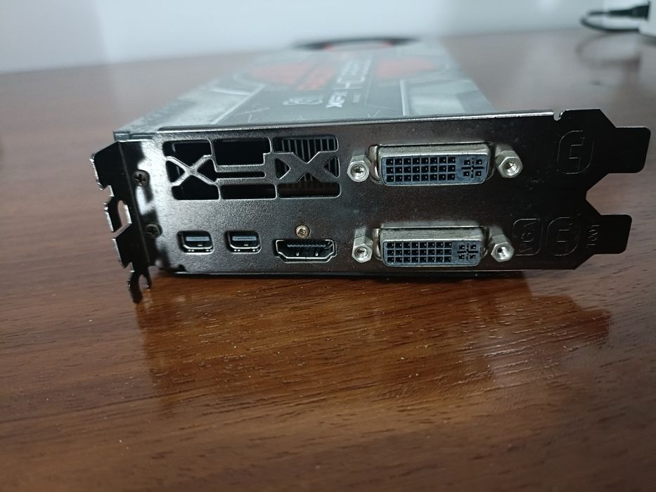 AMD radeon HD 6950 2gb