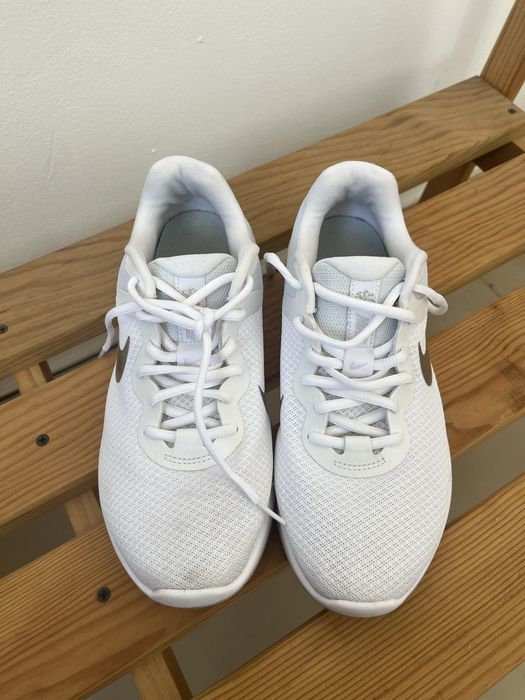 Жіночі кросівки nike 40 кросівки nike w revolution 6 nn 146415 найк