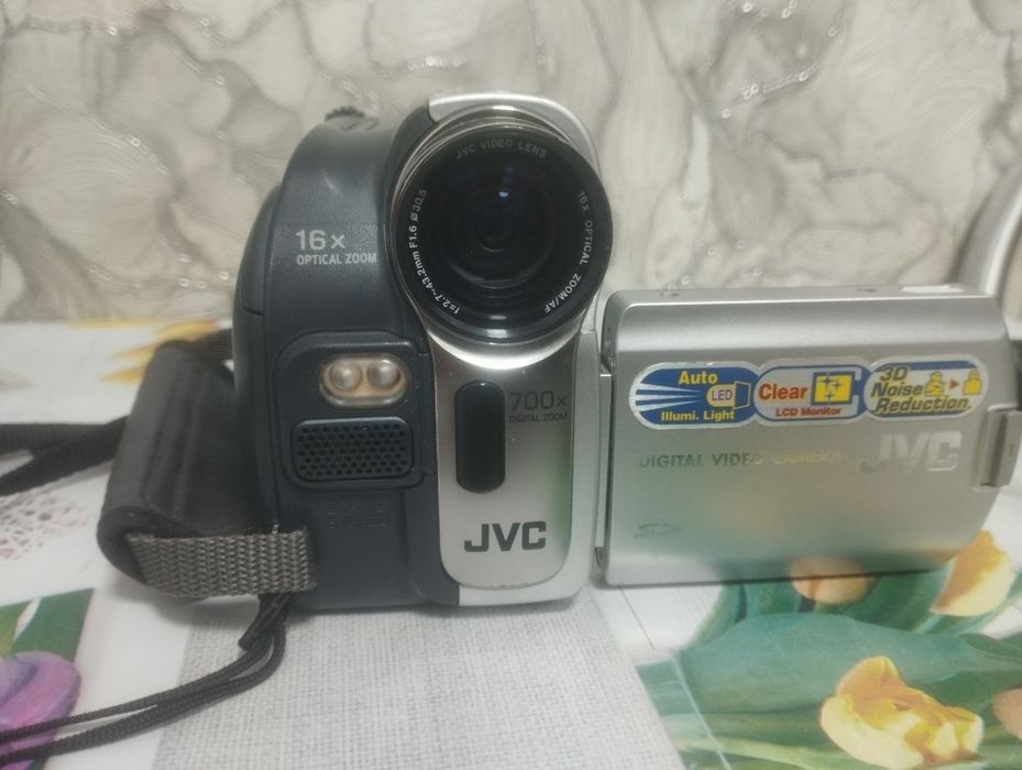 Продам відеокамеру