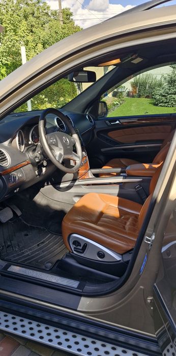 Mercedes ML500 Мерседес МЛ500 4матик 5.5 газ/бензин 2010 год