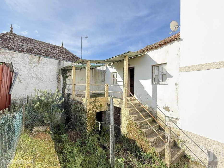 Casa / Villa T2 em Lobrigos e Sanhoane de 280 m2