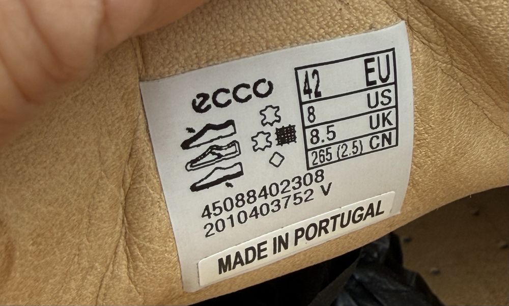 Кожаные кроссовки Ecco 42 р
