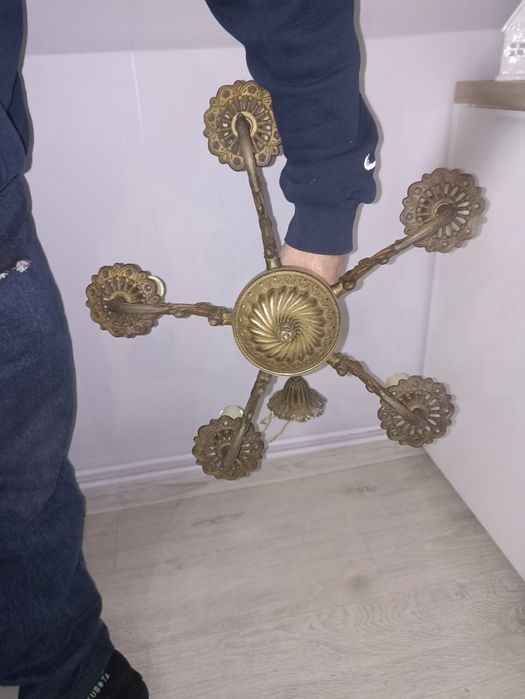 Żyrandol mosiężny