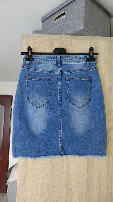 Jeansowa spódnica damska mini z wysokim stanem